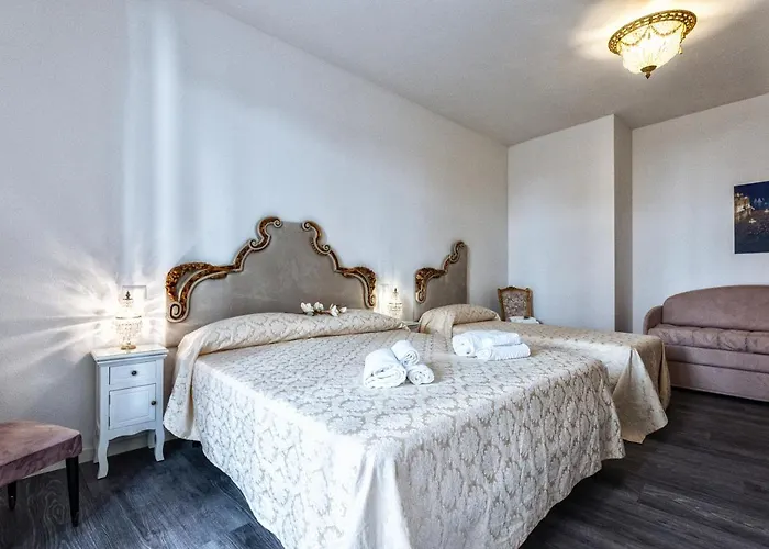 Sinfonia 23 招待所 拉文纳