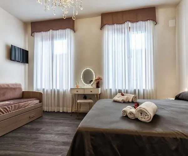 Sinfonia 23 Konukevi 4*